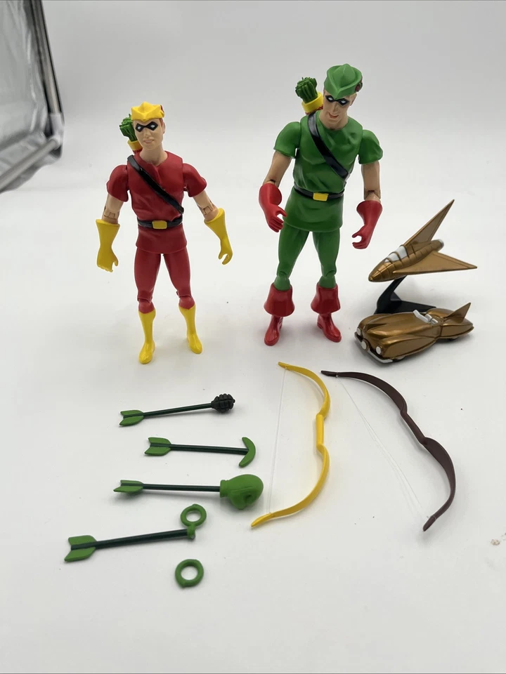 Juego de figuras de acción Green Arrow and Speedy DC Direct Deluxe Arrowcar y Arrowplane Foto 1 de 4