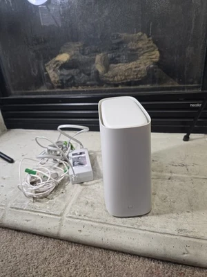 AT&T BGW320-505 WiFi Internet Modem Router Broadband Gateway W/ POWER CORD - Image 1 of 4