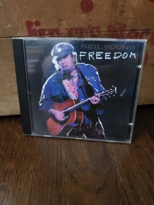 Neil Young - Freedom CD - 1989 Reprise 9 25899-2 - Bild 1 von 3