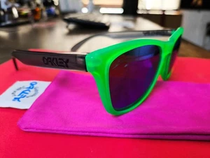 Occhiali da sole Oakley Frogskins 24-286 Polarizzato - Foto 1 di 7