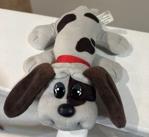 Peluche Basic Fun 2019 Pound Puppies 8" gris y marrón cachorro perro - Imagen 1 de 4