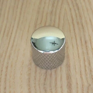 1 KNOB BOUTON POTARD DÔME METAL CHROME pour guitare /basse - Imagen 1 de 4