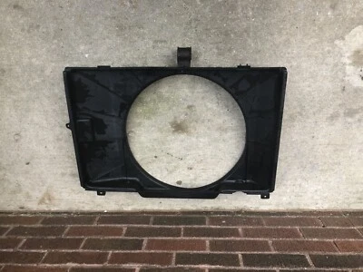 Ventilador de refrigeración del motor Toyota Previa 1991-1997 cubierta de plástico OEM Foto 1 de 2