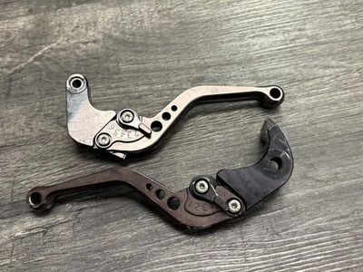 Неоригинальные рычаги сцепления переднего правого тормоза для Suzuki 2011-2025 GSXR600 GSXR750 - Изображение 1 из 4