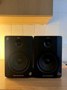 M-Audio BX5 D2 Active Studio Monitors Pair - Black - Flat - Picture 1 of 2