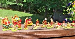ANTIQUE Vintage 2" MINIATURE NATIVITY Mexican Spanish CATHOLIC Set of 19 OOAK - Picture 1 of 10