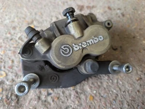 Pinza de freno delantera Brembo 1997-2001 Honda SLR650 1998 - Imagen 1 de 9
