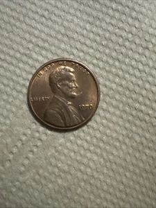 1970 Lincoln Memorial Penny/One Cent - Picture 1 of 2