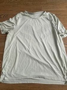 Nike Size L Men's Dri-Fit Reflective Run Division Running T-Shirt DD6045 017 - Picture 1 of 4