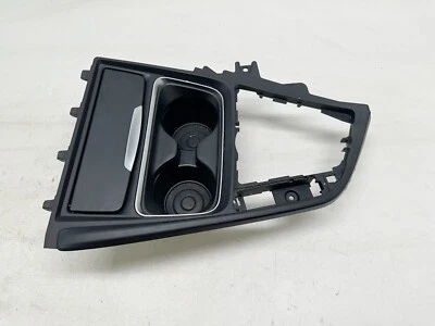 H40711 2012-2016 BMW Serie 3 335i CONSOLA CENTRAL DELANTERA PANEL PORTAVASOS 9218925 Foto 1 de 4