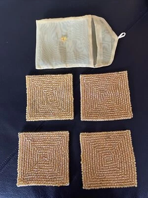 Juego de 4 posavasos de vidrio con cuentas tono oro amarillo Foto 1 de 4