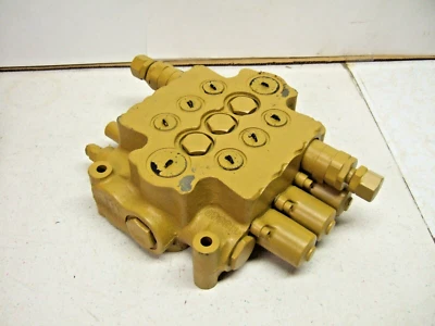 Ford backhoe loader valve HUSCO THREE SPOOL 2700 PSI - Изображение 1 из 4