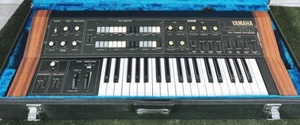 YAMAHA CS15D Dual Channel Vintage Synthesizer Keyboard AC100V [For parts ] - Picture 1 of 10