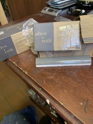 Allen + Roth Paquete de 12 Azulejos Cerámicos Media Redondos Carbón 0857827 Nuevo 1.2 pulgadas x 6 pulgadas Foto 1 de 2