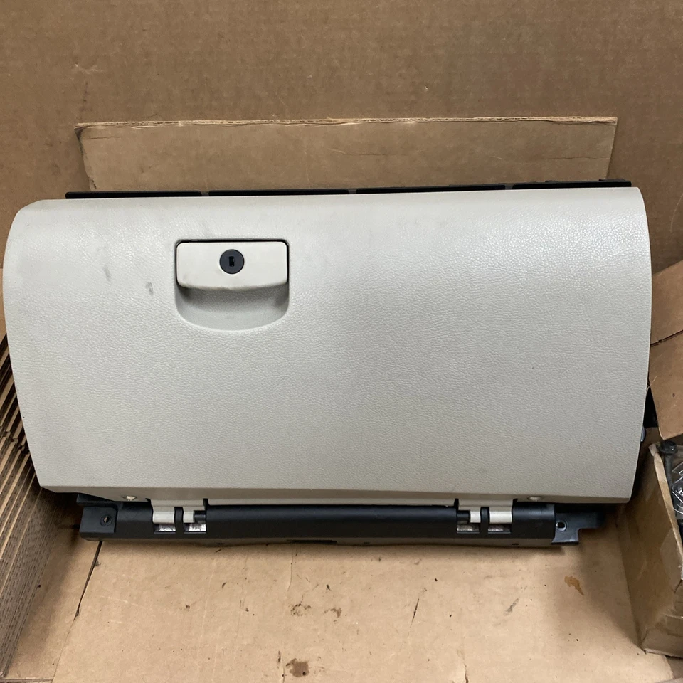 2010 2011 2012 2013 SUBARU Legacy Outback guantera y bloqueo de manija OEM 0059 Foto 1 de 4