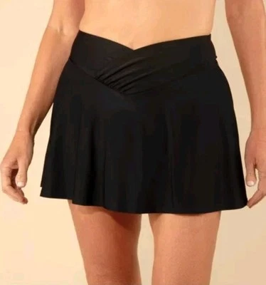 Falda de natación para mujer Lands End parte inferior con panty incorporado negra frente en V verano  Foto 1 de 4