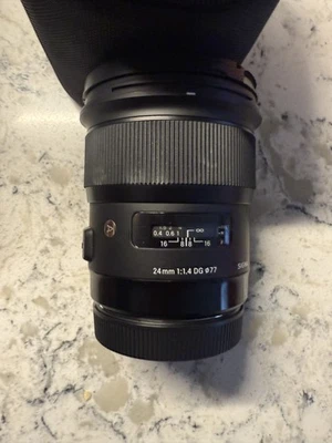 Montura Canon EF Sigma 24 mm F/1,4 Foto 1 de 3