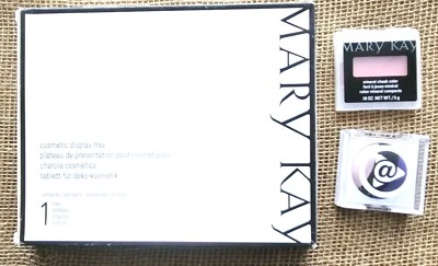 Bandeja Cosmética Mary Kay, Rubor Mineral Tímido, Trío Sombra de Ojos Púrpura Eclipse Foto 1 de 4