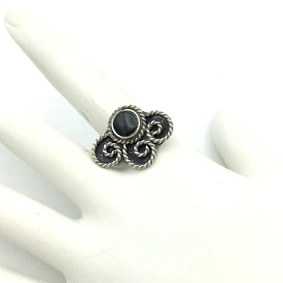 Anillo de ónix hecho a mano BOHEMIO - talla 7,75 cuerda retorcida tono plata remolino boho Foto 1 de 4