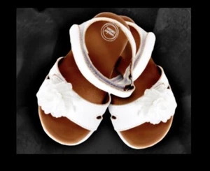 Toddler girls Chiffon Flower faux Leather Max Comfort Sandal size 6 (Age 18-30M) - Picture 1 of 12