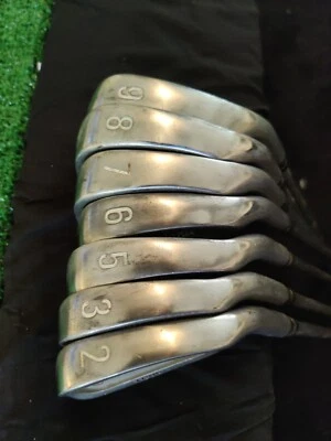 Cleveland Tour 2-9 Iron Set (No 4) Steel Shaft - Image 1 of 4