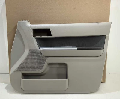 Nuevo panel de moldura de puerta delantera derecha Ford 2008-2011 Mercury Mariner tela gris piedra OEM Foto 1 de 4