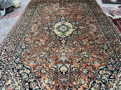 ARTÍCULO DE COLECCIONISTA Impresionante Alfombra Floral Turca Hereke Seda Natural De Colección Foto 1 de 4