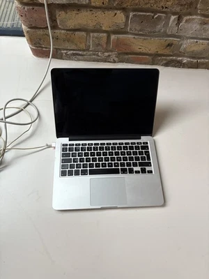 Apple Retina MacBook Pro - 13" Display - 2014 - i5 2.8GHz - 512GB SSD - 8GB RAM - Image 1 of 4