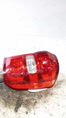 Used Left Tail Light Assembly fits: 2005 Toyota Rav4 Left Grade A Foto 1 de 4