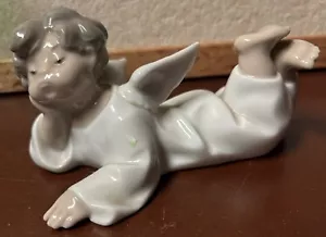 LLadro Angel Laying Down Porcelain Figurine- Hand made in SPAIN - Free Ship - Picture 1 of 9