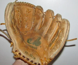VINTAGE SUPERBE COW LEATHER BASEBALL MITT EXPOS DE MONTRÉAL - Picture 1 of 9