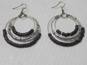 VINTAGE MEXICAN / SOUTHWESTERN SILVER COLOR COSTUME EARRINGS BUY NOW - Picture 1 of 3