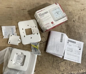 Termostato inteligente Honeywell Home TH6220WF2006 T6 Pro - Imagen 1 de 4