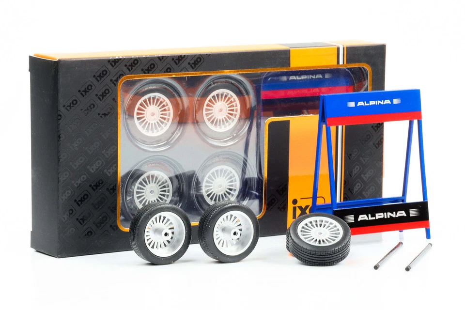 1 18 IXO Cavalletto Supporto 4X Pneumatici Bmw Alpina 4X Tyres 18SET003W