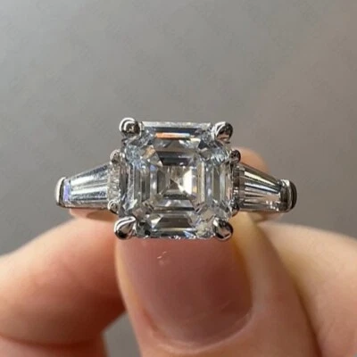 Помолвочное кольцо с тремя камнями муассанит огранки ашер 2,61 карата покрытие белым золотом 14 карат - Изображение 1 из 4