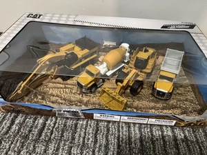 CAT  1:64 construction diecast  4 pc Concrete Mixer Dump Truck Loader Excavator - Picture 1 of 17