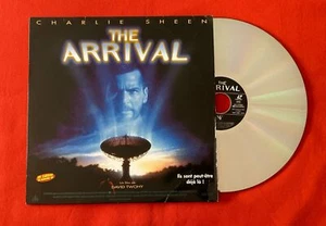 THE ARRIVAL CHARLIE SHEEN PAL VERSION FRANÇAISE BON ÉTAT LASER DISC LASERDISC - Picture 1 of 4