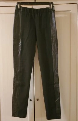 Calça Legging Club Monaco Preta Skinny Vegana Couro Sintético Acolchoada Moto Tamanho 0 - Imagem 1 de 3