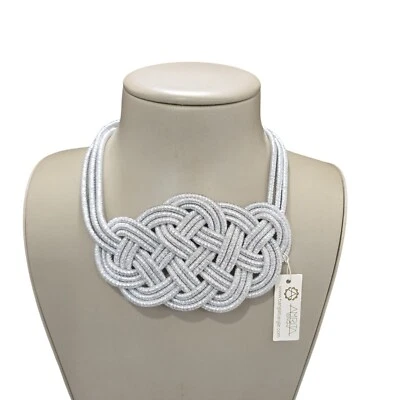 Collar babero de plata Amrita Singh llamativo cuerda trenzada cierre magnético nuevo con etiquetas Foto 1 de 4