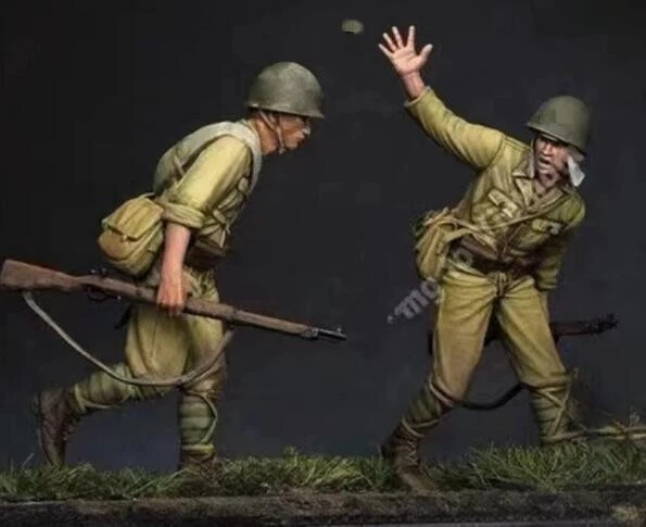 1/35 Resin WWII Japanese 2 Soldiers Unpainted unassembled 579R - Image 1 of 1