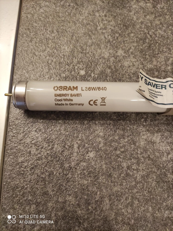 lampadine tubo neon Fluorescente Osram L36W/640 bianca 125cm cl. B disponibil 17 - Immagine 1 di 4