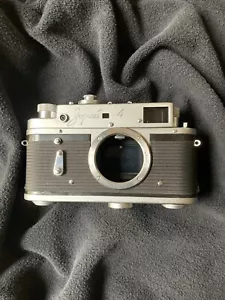 Zorki-4 Rangefinder Camera - Picture 1 of 8