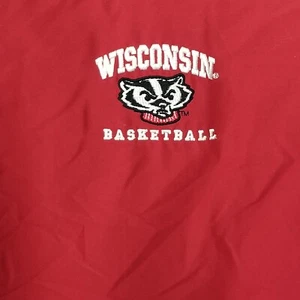 WISCONSIN BADGERS Basketball bestickt Logo gefüttert Pullover Windbreaker rot 2XL - Bild 1 von 6