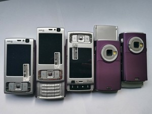 Nokia N Series N95 Unlocked Original WIFI 5MP MP4 JAVA 2.6'' GPS 3G Mobile Phone