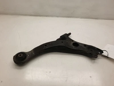 98-04 TOYOTA AVALON BRAZO DE CONTROL INFERIOR DELANTERO IZQUIERDO LADO CONDUCTOR  Foto 1 de 4
