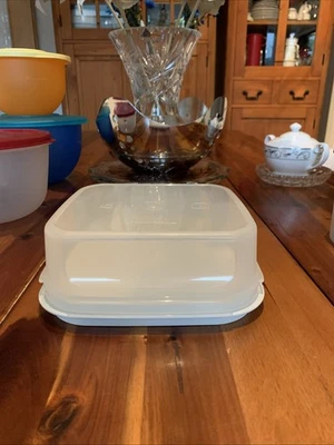 Tupperware Brotdose ,Käse Box,aufbewahrungs Behälter Weiß/Klar, 19cm.Lx18Bx7cm.H - Bild 1 von 4