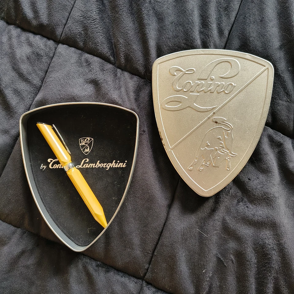 Bolígrafo retráctil OFICIAL Lamborghini - tinta negra Foto 1 de 1