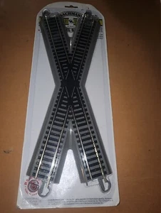 Bachmann Züge 44540 Snap-Fit E-Z Gleis 30 Grad Kreuzung (1/Karte) - Nickel Sil - Bild 1 von 7