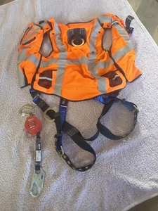 FALLTECH Full Body Harness W/ Fall Limiter Large/XL - Picture 1 of 6