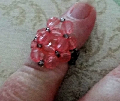 Anillos con cuentas de plástico para fiestas de cumpleaños infantiles rosa y gris talla 5 Foto 1 de 4